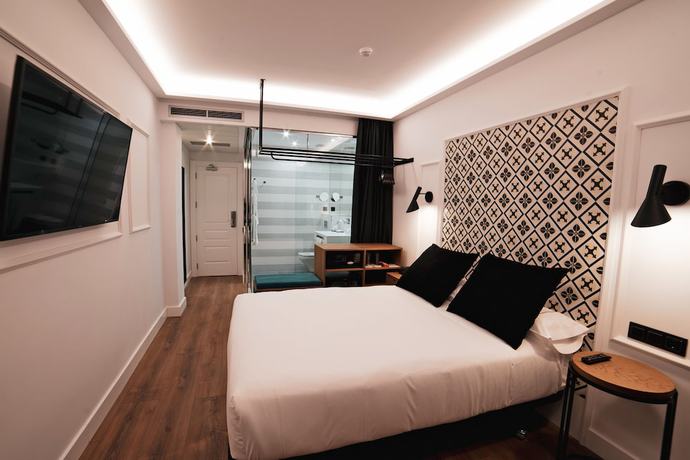 Imagen de la habitación del Hotel Colón Plaza. Foto 6