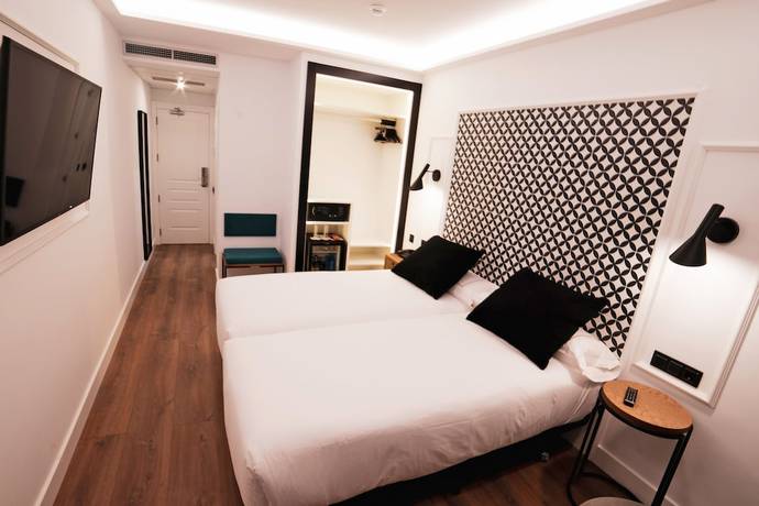 Imagen de la habitación del Hotel Colón Plaza. Foto 7