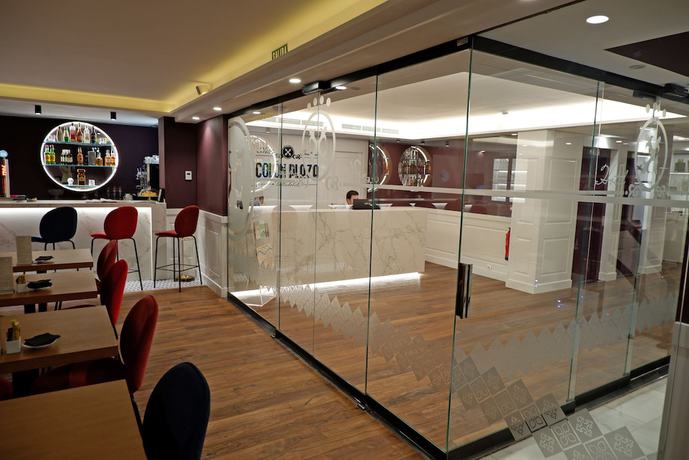 Imagen de los interiores del Hotel Colón Plaza. Foto 16