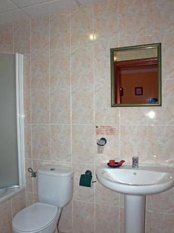 Imagen de la habitación del Hotel Colón, Ronda. Foto 7