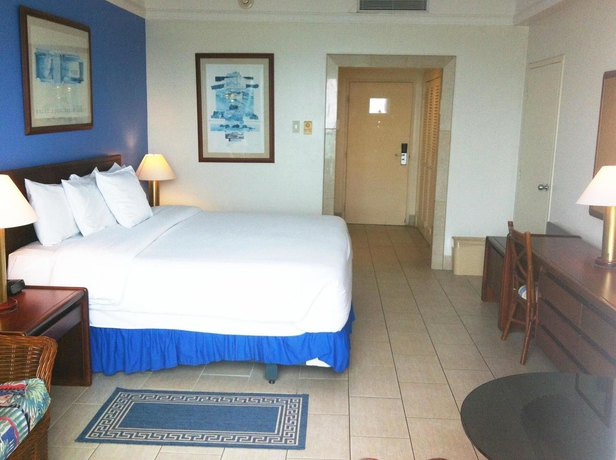 Imagen de la habitación del Hotel Col&oacute;n Salinas. Foto 4