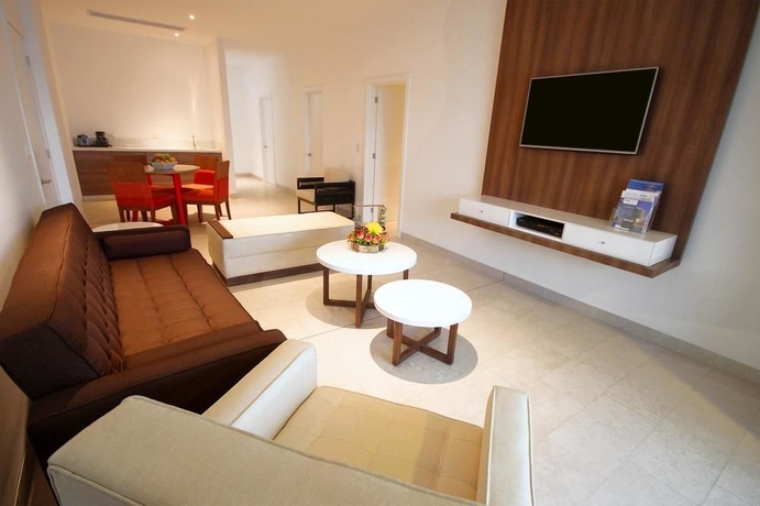 Imagen de los interiores del Hotel Col&oacute;n Salinas. Foto 13