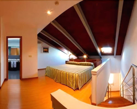 Imagen de la habitación del Hotel Colón Tuy. Foto 14