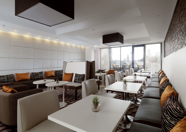 Imagen de la habitación del Hotel Cologne Marriott. Foto 5