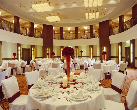 Imagen de los interiores del Hotel Cologne Marriott. Foto 13