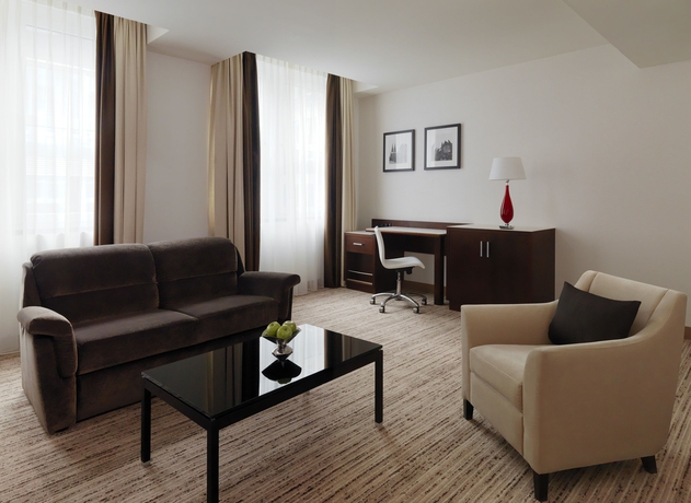 Imagen de los interiores del Hotel Cologne Marriott. Foto 14