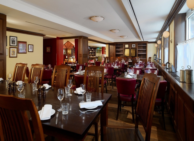 Imagen del bar/restaurante del Hotel Cologne Marriott. Foto 2