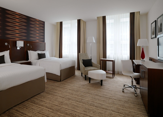 Imagen de la habitación del Hotel Cologne Marriott. Foto 7