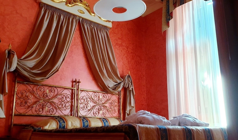 Imagen de la habitación del Hotel Colomba D'oro. Foto 12