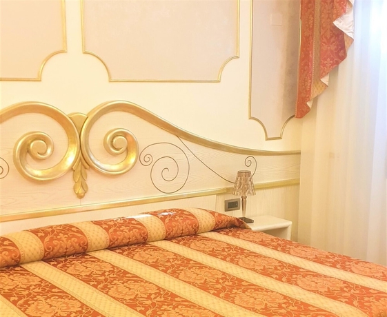 Imagen de la habitación del Hotel Colomba D'oro. Foto 15