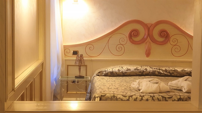 Imagen de la habitación del Hotel Colomba D'oro. Foto 16