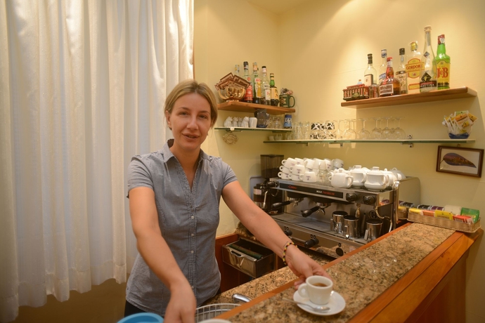 Imagen del bar/restaurante del Hotel Colomba. Foto 2