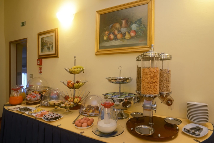 Imagen del bar/restaurante del Hotel Colomba. Foto 5