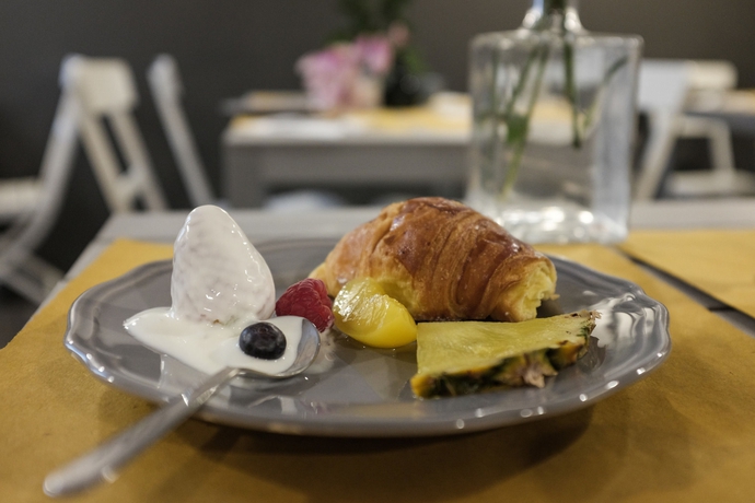 Imagen del bar/restaurante del Hotel Colomba. Foto 7