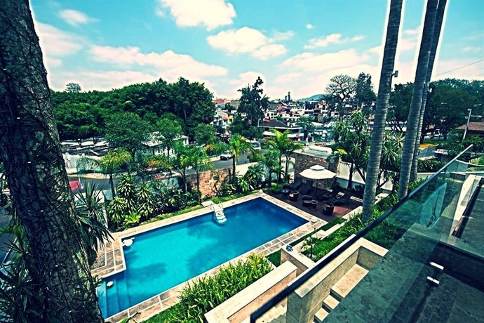 Imagen de la piscina del Hotel Colombe Boutique. Foto 12