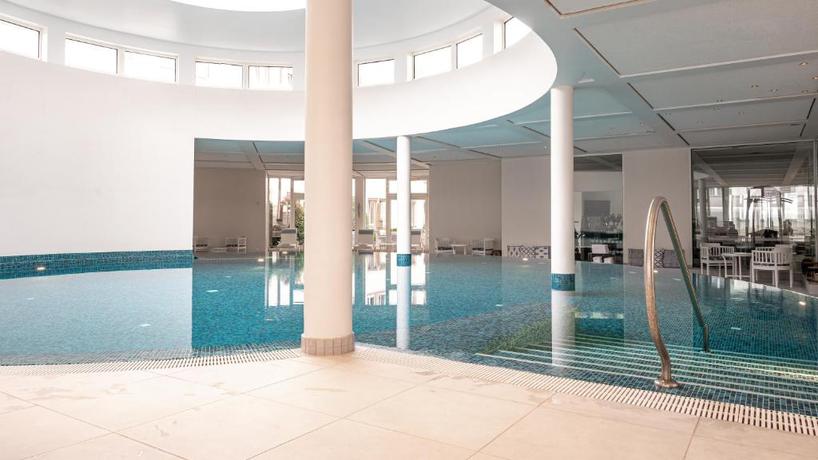 Imagen de la piscina del Hotel Colombi. Foto 18