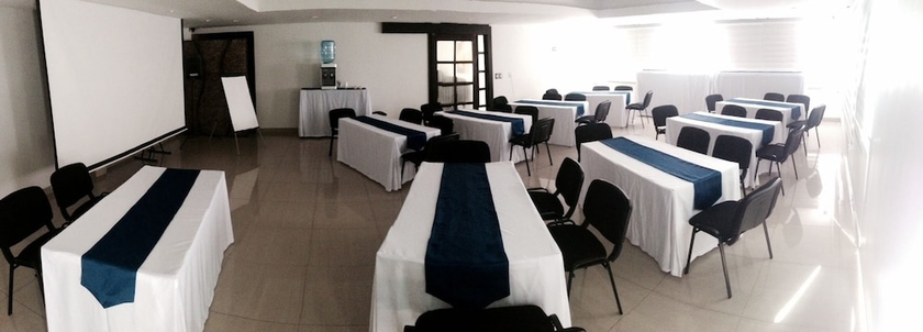 Imagen de los interiores del Hotel Colombians Suite International. Foto 17