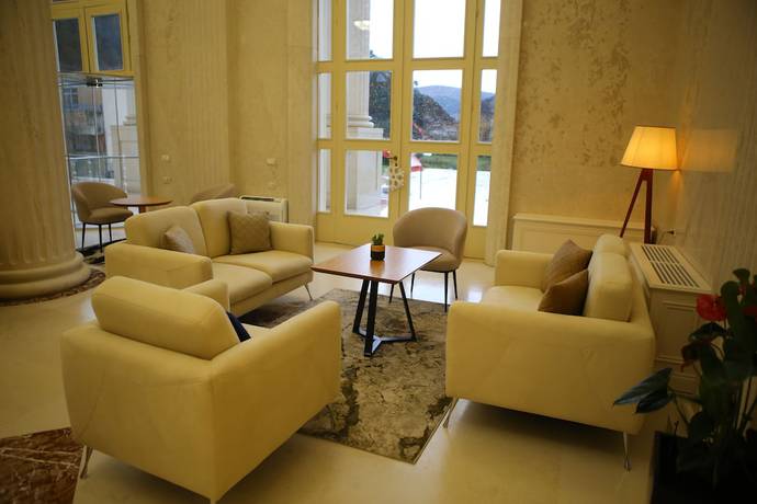 Imagen de los interiores del Hotel Colombo, Berat. Foto 20