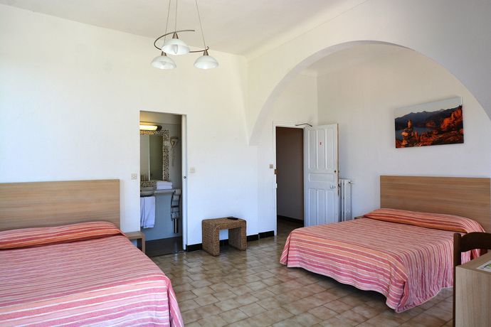 Imagen de la habitación del Hotel Colombo, C&Oacute;RCEGA. Foto 10