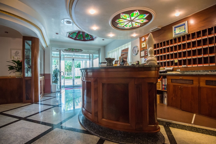 Imagen de los interiores del Hotel Colombo, Lido Di Jesolo. Foto 5