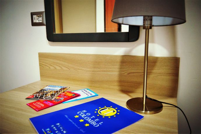 Imagen de la habitación del Hotel Colombo, N&aacute;poles. Foto 7