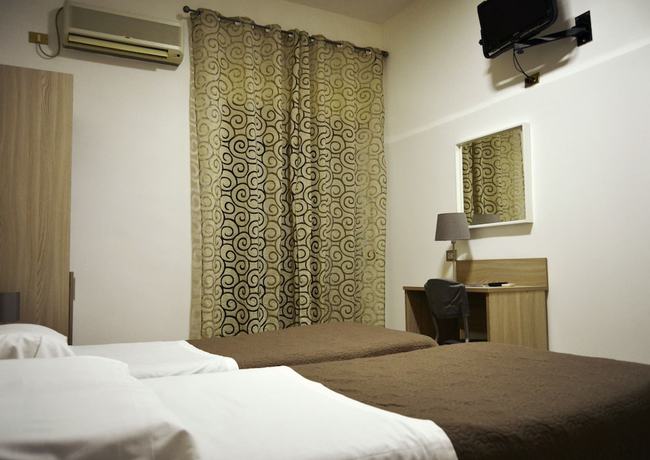 Imagen de la habitación del Hotel Colombo, N&aacute;poles. Foto 10