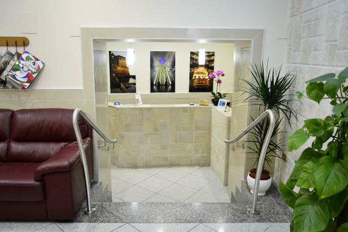 Imagen de los interiores del Hotel Colombo, N&aacute;poles. Foto 14