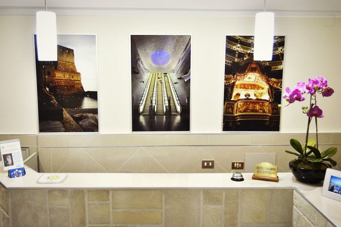 Imagen de los interiores del Hotel Colombo, N&aacute;poles. Foto 16