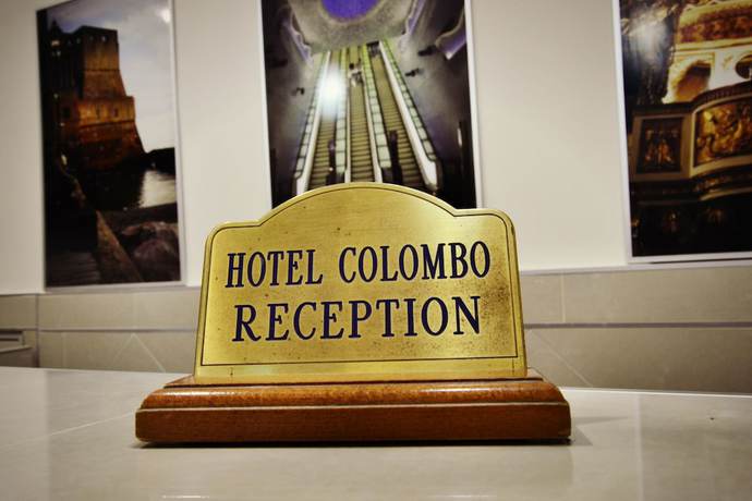 Imagen de los interiores del Hotel Colombo, N&aacute;poles. Foto 20
