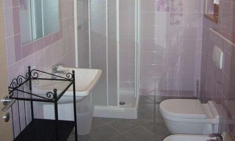 Imagen de la habitación del Hotel Colombo Residence. Foto 3