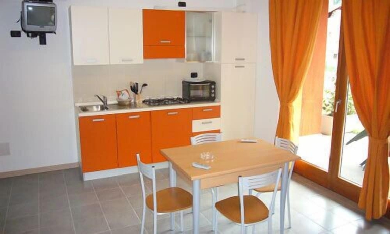 Imagen de la habitación del Hotel Colombo Residence. Foto 9