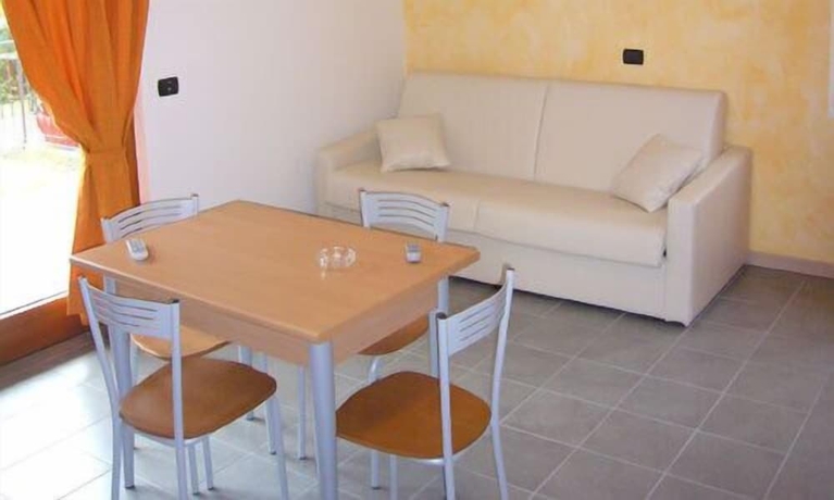 Imagen de la habitación del Hotel Colombo Residence. Foto 11