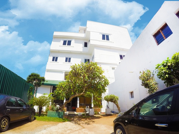 Imagen de los exteriores del Hotel Colombo Residency. Foto 15