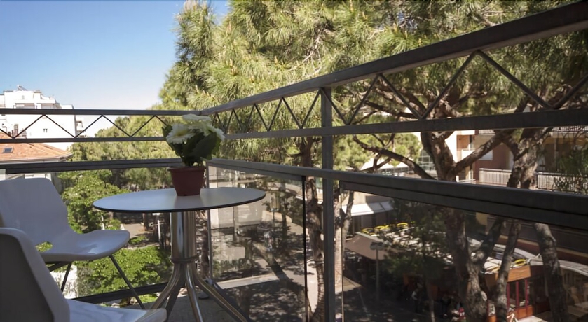 Imagen de los exteriores del Hotel Colombo, Riccione. Foto 16