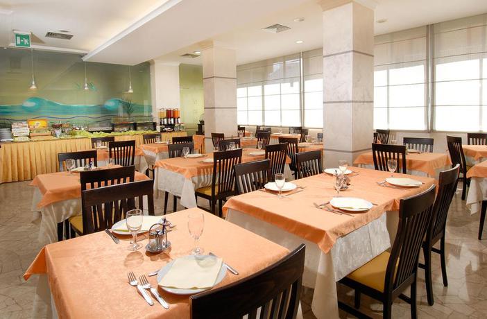 Imagen del bar/restaurante del Hotel Colombo, Rimini. Foto 3