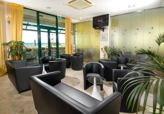 Imagen de los interiores del Hotel Colombo, Rimini. Foto 14
