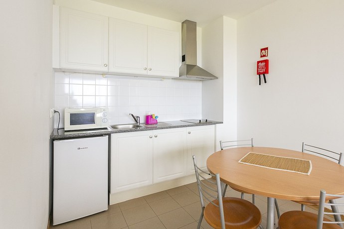 Imagen de la habitación del Hotel Colombo, Vila Do Porto ( Santa Maria ). Foto 21