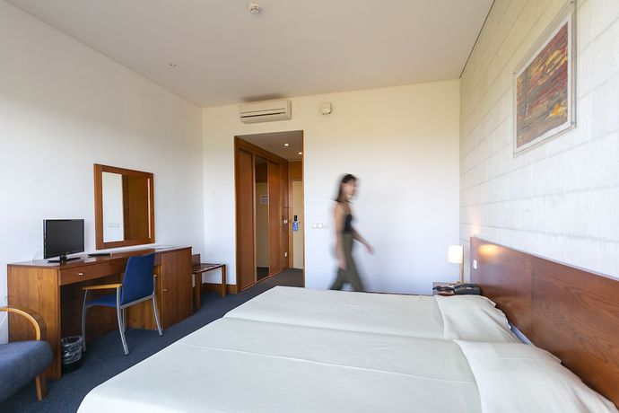 Imagen de la habitación del Hotel Colombo, Vila Do Porto ( Santa Maria ). Foto 26