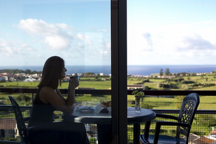 Imagen de la habitación del Hotel Colombo, Vila Do Porto ( Santa Maria ). Foto 32
