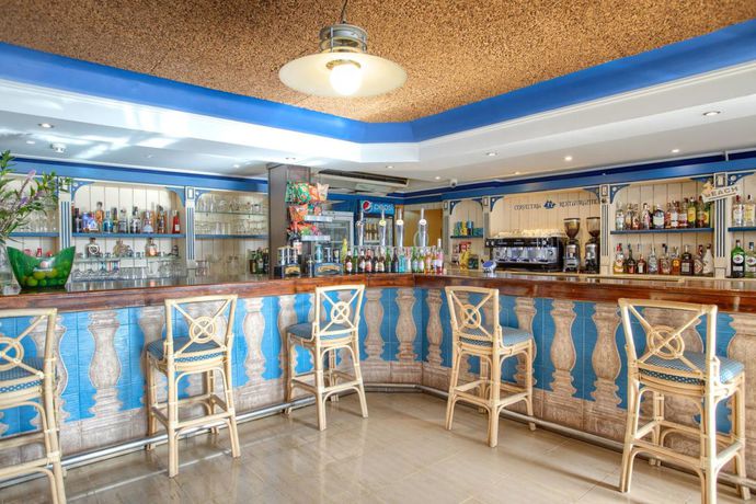 Imagen general del Hotel Colon, Benidorm Centro. Foto 2