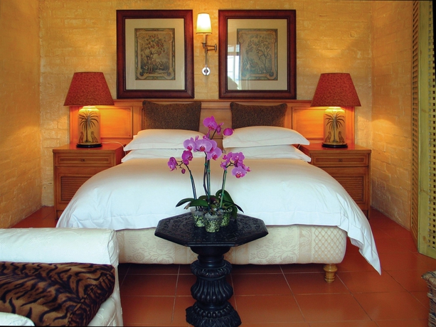 Imagen de la habitación del Hotel Colona Castle. Foto 5