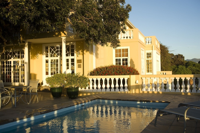 Imagen de los exteriores del Hotel Colona Castle. Foto 10