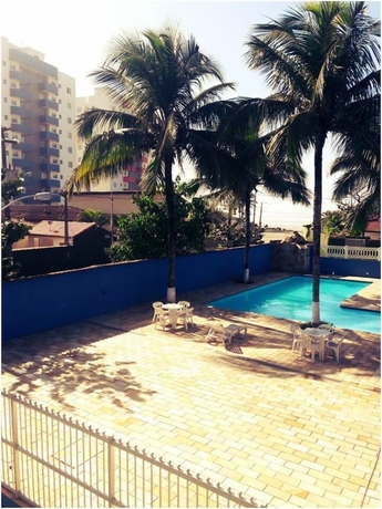 Imagen de la piscina del Hotel Colonia De F&eacute;rias Sinprovesp. Foto 15