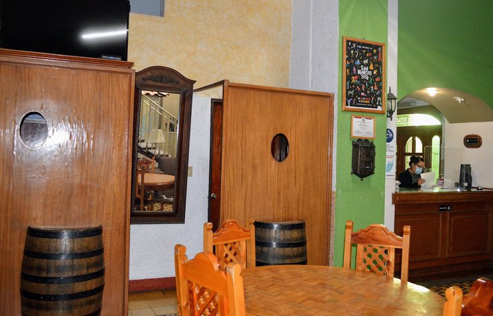 Imagen del bar/restaurante del Hotel Colonial, Aguascalientes. Foto 2