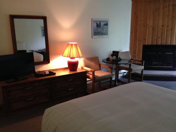 Imagen de la habitación del Hotel Colonial Bay Motel and Cottages. Foto 2