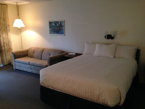 Imagen de la habitación del Hotel Colonial Bay Motel and Cottages. Foto 10