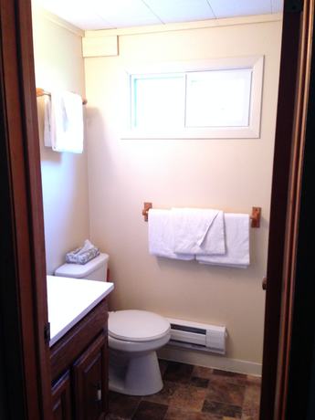 Imagen de la habitación del Hotel Colonial Bay Motel and Cottages. Foto 15