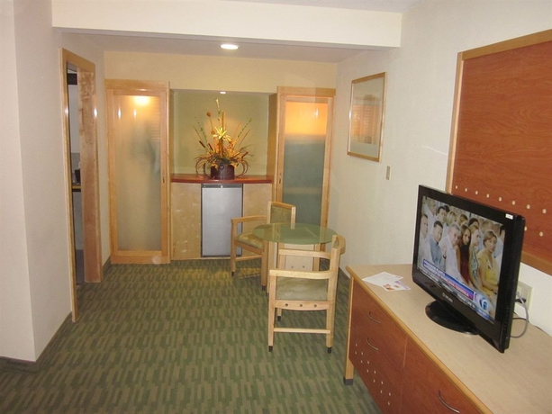 Imagen de la habitación del Hotel Colonial Ciudad Juarez. Foto 6