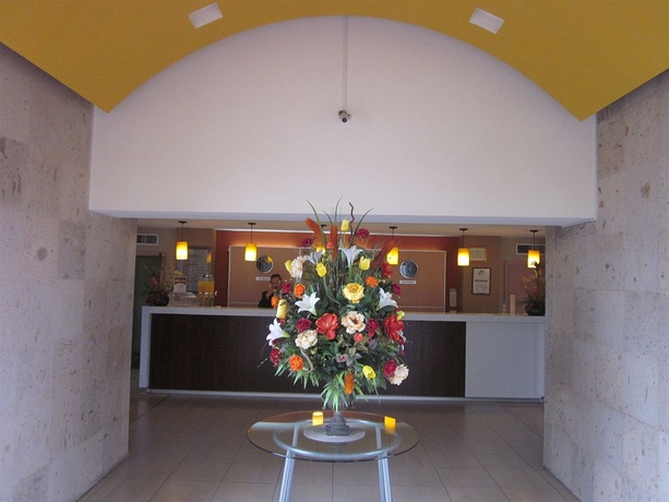 Imagen de los interiores del Hotel Colonial Ciudad Juarez. Foto 13