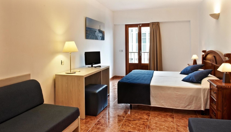 Imagen de la habitación del Hotel Colonial, Colonia Sant Jordi. Foto 6